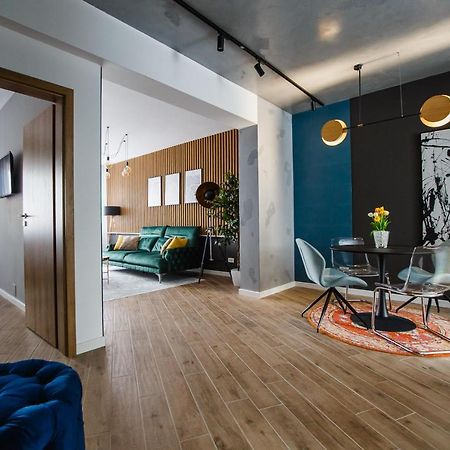 Central Designer Loft At Eas Residence Oradea Exterior photo