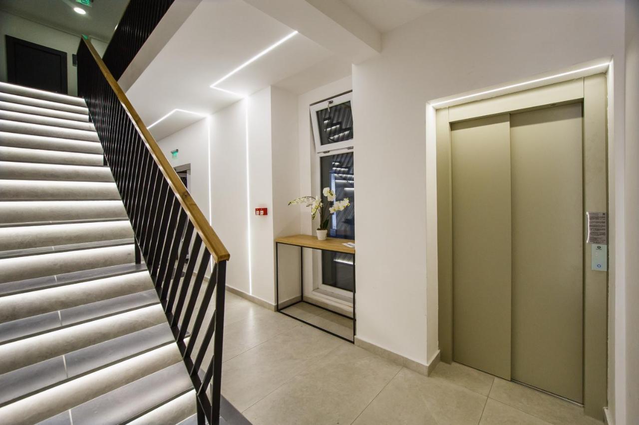 Central Designer Loft At Eas Residence Oradea Exterior photo