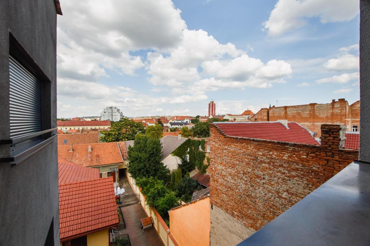 Central Designer Loft At Eas Residence Oradea Exterior photo